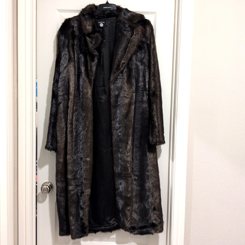 Boohoo Tall Size Faux Fur Trench, Size 8.